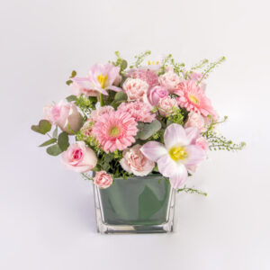 Carnations and Tulips in Pink | القرنفل والزنبق باللون الوردي